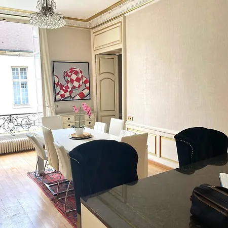 Appartement Apparemment Rue Lamonnoye 1 Er Etage *