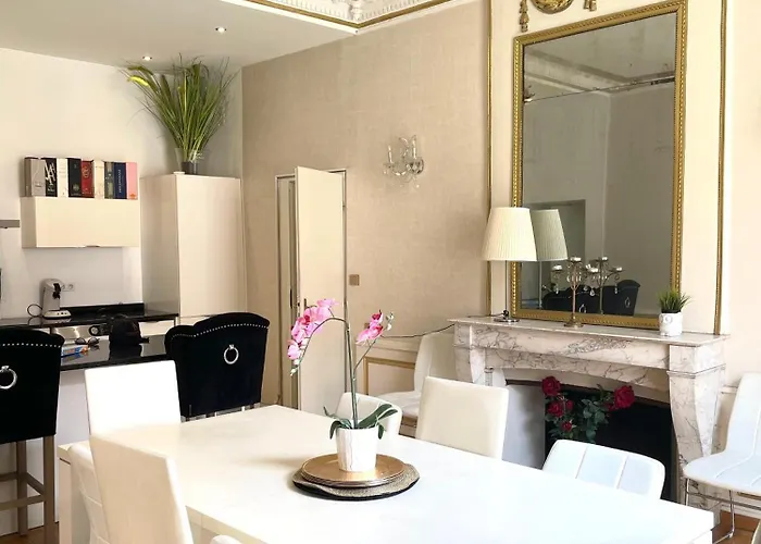 Apparemment Rue Lamonnoye 1 Er Etage Appartement *